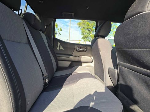 Certified 2022 Toyota Tacoma TRD Sport image 12