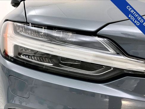 Certified 2024 Volvo S60 B5 Plus image 37