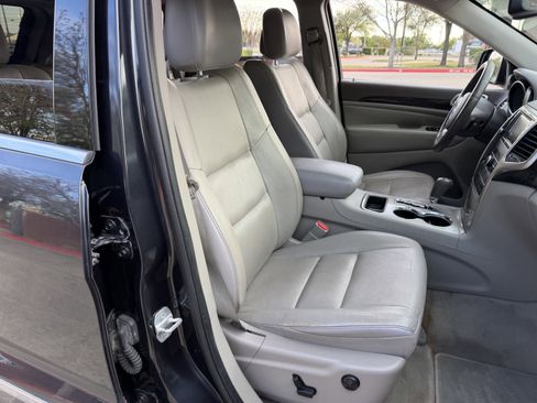 Used 2012 Jeep Grand Cherokee Laredo image 10