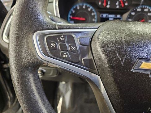 Used 2018 Chevrolet Equinox LT image 11