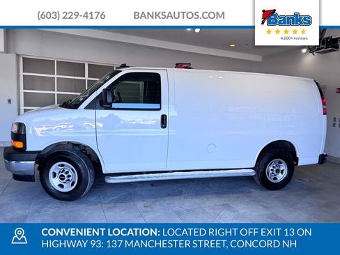 Used 2024 GMC Savana 2500 w/ Driver Convenience Package image 5
