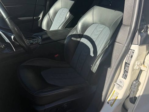 Used 2017 Maserati Levante S AWD/4WD image 11