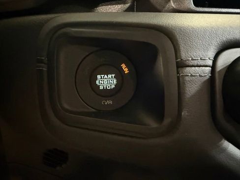 Used 2025 Jeep Wrangler Unlimited Sahara w/ Safety Group image 23