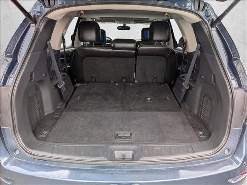 Used 2013 Nissan Pathfinder Platinum w/ Platinum Premium Pkg FWD image 6