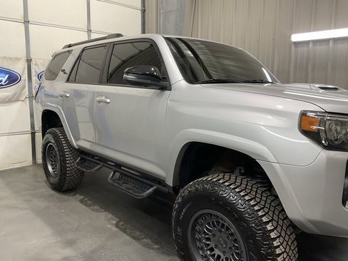Used 2019 Toyota 4Runner TRD Off-Road image 4