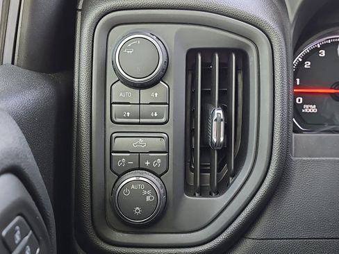 Used 2020 Chevrolet Silverado 1500 Custom Trail Boss image 23