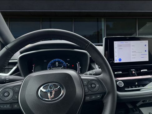 Used 2024 Toyota Corolla XSE image 4
