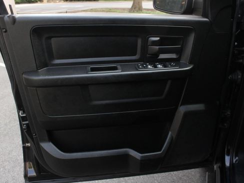 Used 2020 RAM 1500 Tradesman w/ Chrome Plus Package RWD image 15