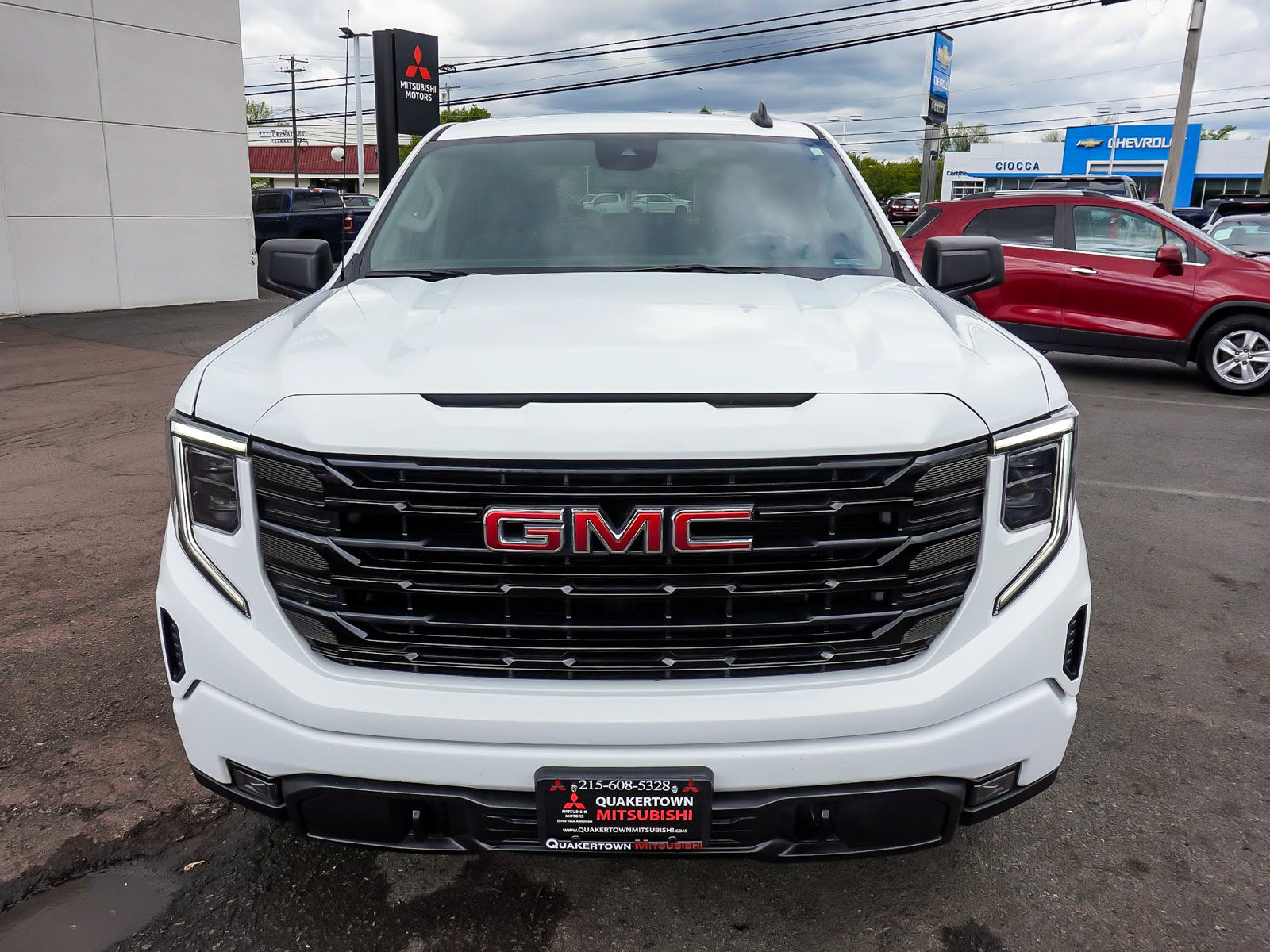 Used 2023 GMC Sierra 1500 Elevation w/ X31 Off-Road Package AWD/4WD image 2