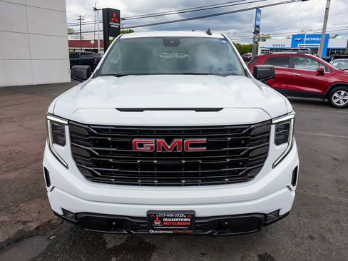 Used 2023 GMC Sierra 1500 Elevation w/ X31 Off-Road Package AWD/4WD image 2