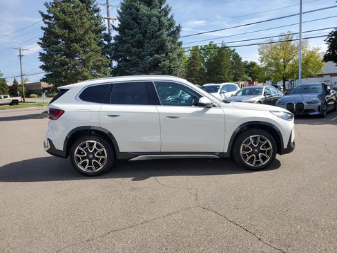 Used 2023 BMW X1 xDrive28i w/ Convenience Package AWD/4WD image 6
