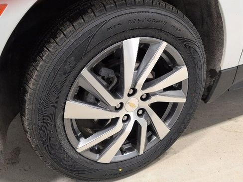 Certified 2022 Chevrolet Equinox Premier image 9