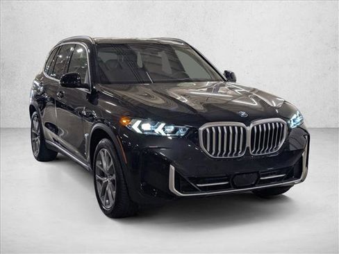New 2026 BMW X5 xDrive50e image 6