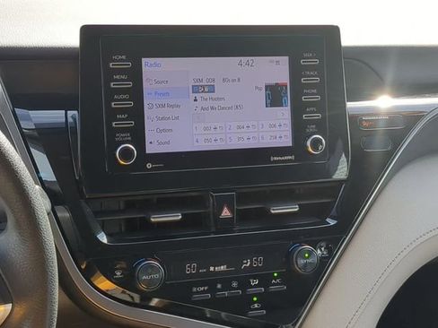 Used 2022 Toyota Camry LE FWD image 21