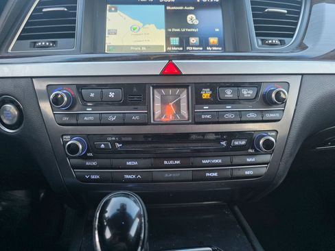 Used 2015 Hyundai Genesis 3.8 w/ Option Group 03 image 12