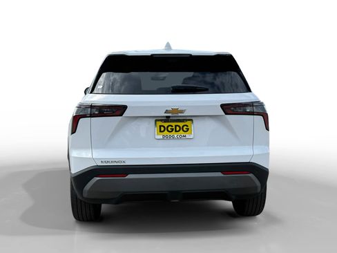 New 2026 Chevrolet Equinox LT FWD image 4