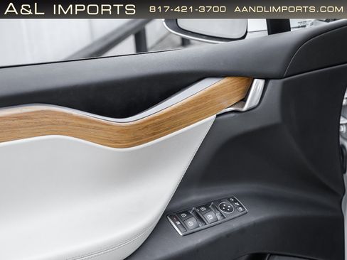 Used 2018 Tesla Model X 75D image 51