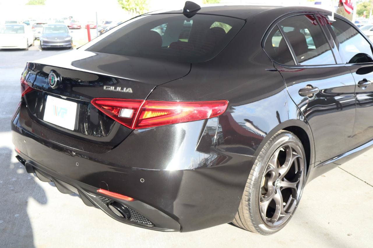 Used 2019 Alfa Romeo Giulia w/ Quick Order Package 22K Sport RWD image 7