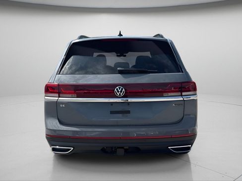 Used 2025 Volkswagen Atlas SE AWD/4WD image 6