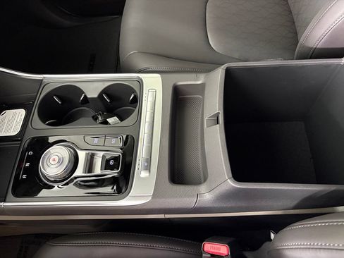 New 2026 Kia Carnival EX FWD image 32