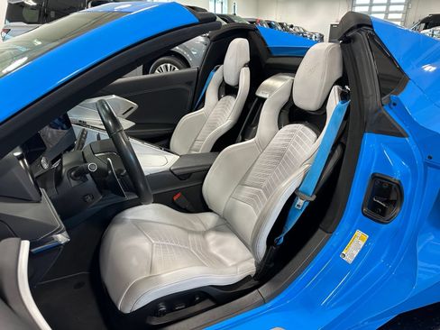 Used 2021 Chevrolet Corvette Stingray Preferred Conv w/ Z51 Performance Package RWD image 11