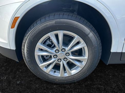 New 2026 Cadillac XT5 Luxury w/ LPO, Floor Liner Package image 9