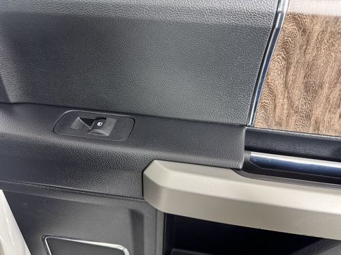 Used 2019 Ford F250 Lariat w/ Lariat Ultimate Package image 37