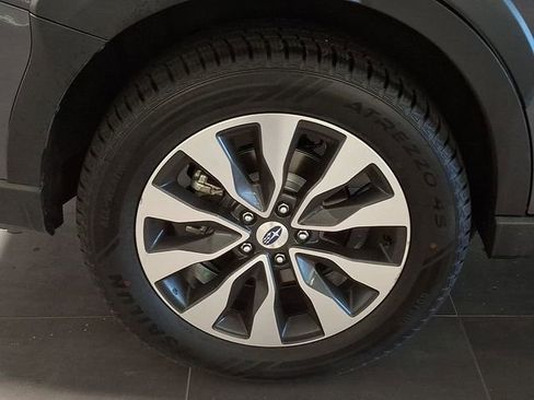 Certified 2024 Subaru Outback Touring XT AWD/4WD image 7