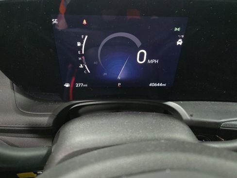 Used 2024 Buick Encore GX Sport Touring w/ Comfort Package image 2