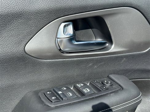 New 2025 Chrysler Voyager LX image 26