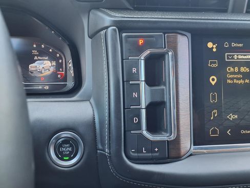 Used 2024 GMC Yukon Denali Ultimate AWD/4WD image 26