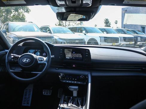 New 2026 Hyundai Elantra SEL Sport FWD image 18