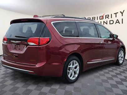 Used 2017 Chrysler Pacifica Touring-L w/ Tire & Wheel Group