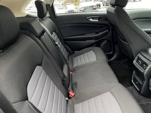 Used 2024 Ford Edge SE w/ Black Appearance Package image 21
