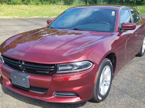 Used 2021 Dodge Charger SXT w/ Leather Interior Group RWD image 3