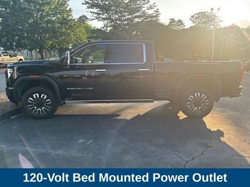 Used 2025 GMC Sierra 2500 Denali Ultimate AWD/4WD image 14