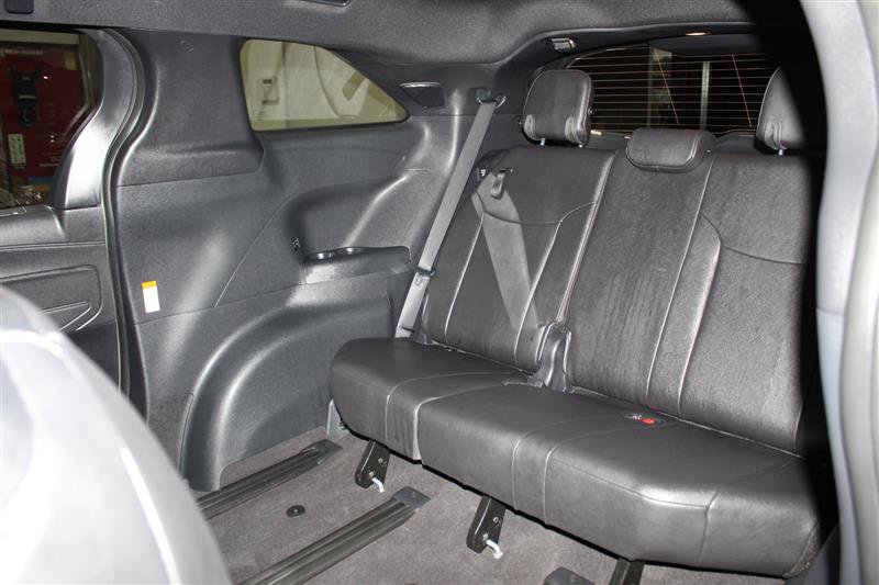 Used 2025 Toyota Sienna XLE Woodland Edition AWD/4WD image 31