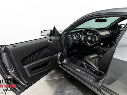 Used 2013 Ford Mustang Shelby GT500 RWD image 70
