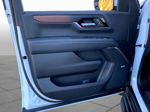 New 2026 GMC Yukon XL Denali AWD/4WD image 10