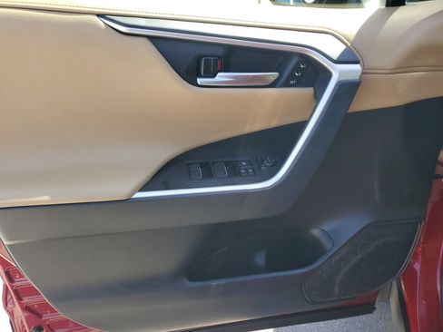 Used 2023 Toyota RAV4 Limited image 23