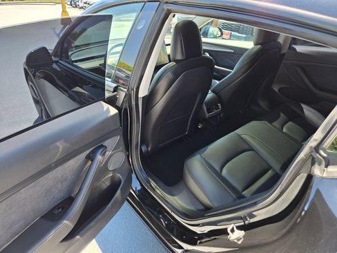 Used 2021 Tesla Model 3 Standard Range Plus RWD image 15