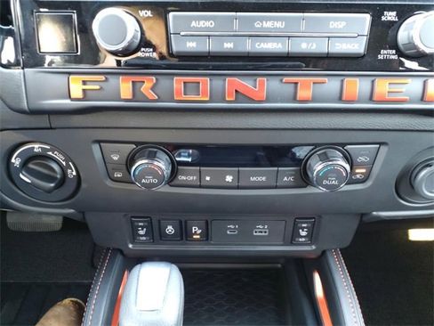Certified 2025 Nissan Frontier PRO-4X w/ Pro Convenience Package image 14