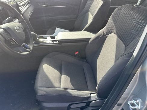 Used 2025 Toyota Camry LE image 9