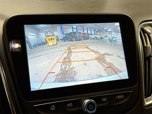 Used 2017 Chevrolet Malibu Premier image 15