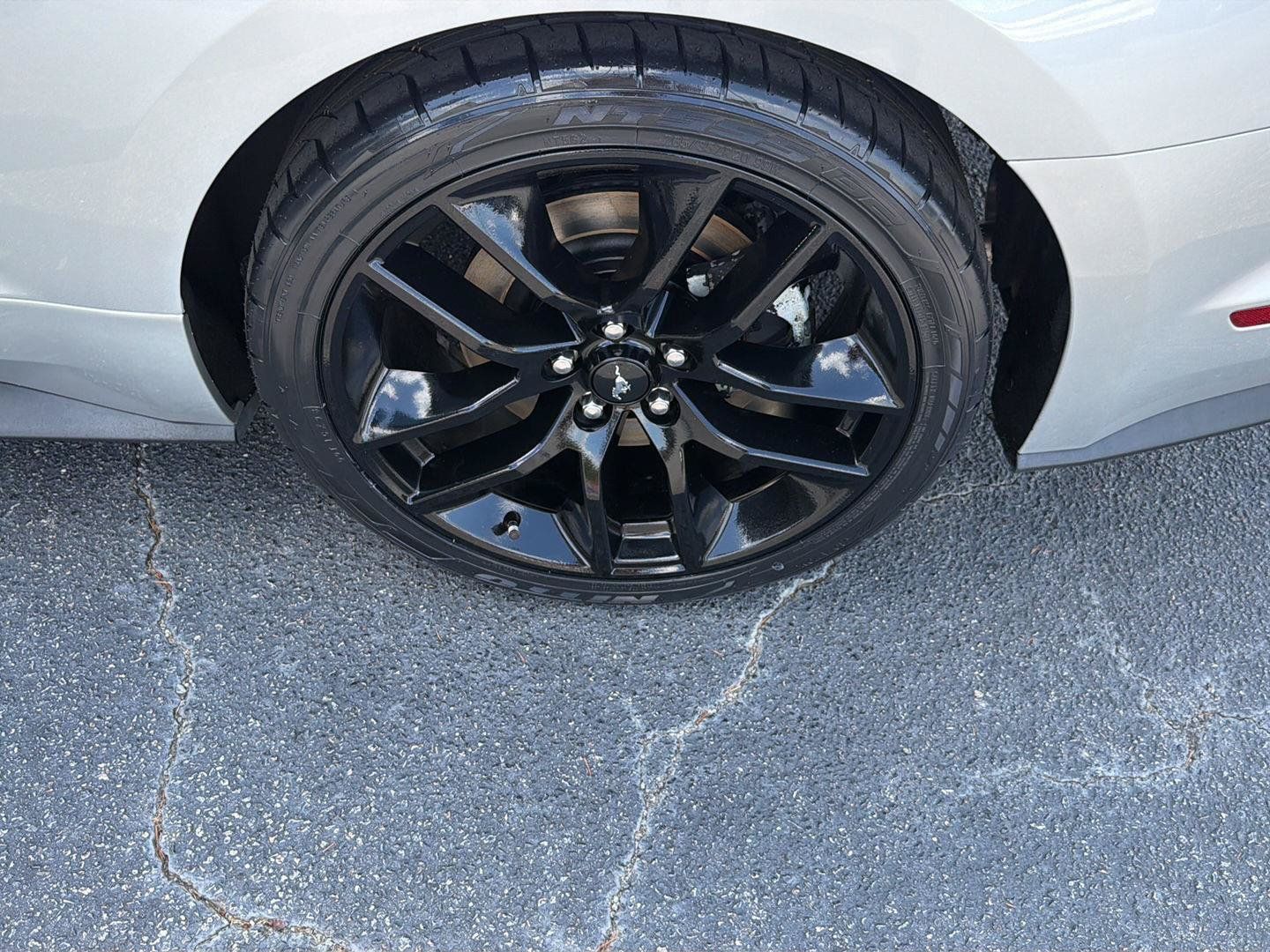 Used 2016 Ford Mustang GT Premium RWD image 34