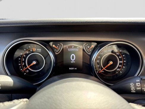Used 2022 Jeep Wrangler Sport AWD/4WD image 38