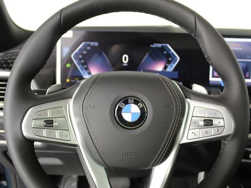 New 2026 BMW X7 xDrive40i w/ Premium Package image 14