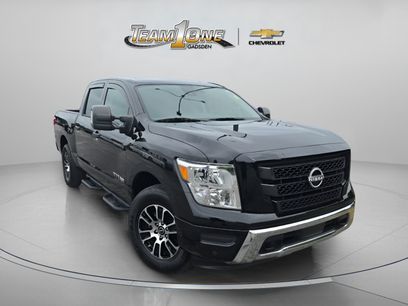 Used 2024 Nissan Titan SV w/ SV Convenience Package