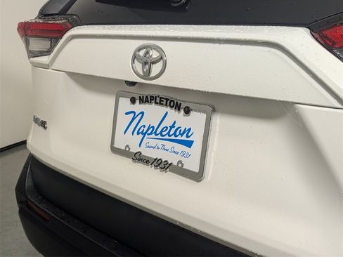 Used 2024 Toyota RAV4 XLE image 8