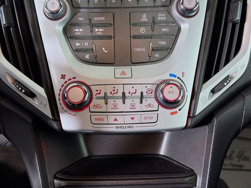 Used 2016 GMC Terrain SLE image 16